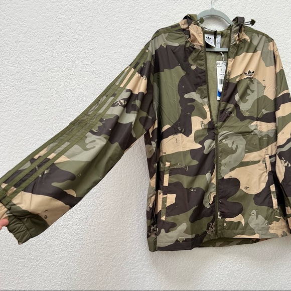 ✨Sold✨Adidas • Originals Camo Graphic Windbreaker Jacket - Picture 5 of 12